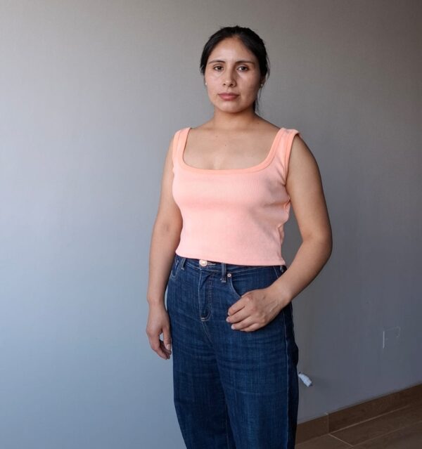 CROP TOP MELON SIN MANGAS  MUJER - Imagen 2