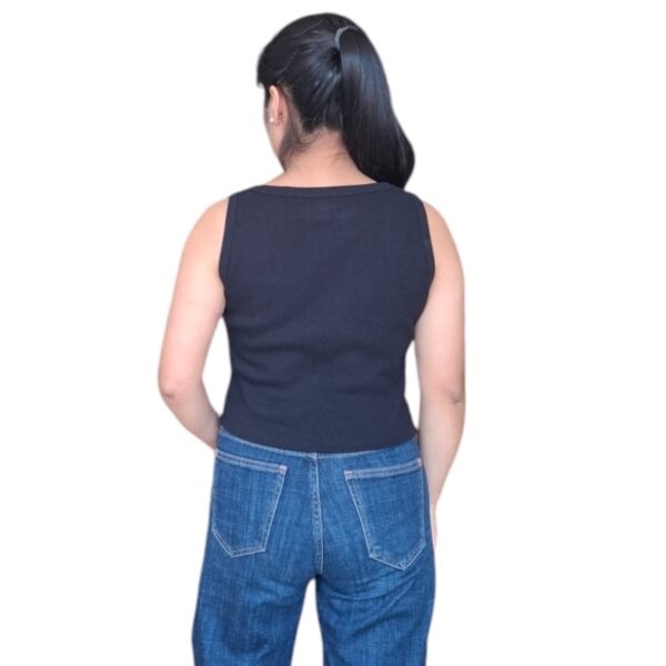 CROP TOP NEGRO SIN MANGAS  MUJER - Imagen 4